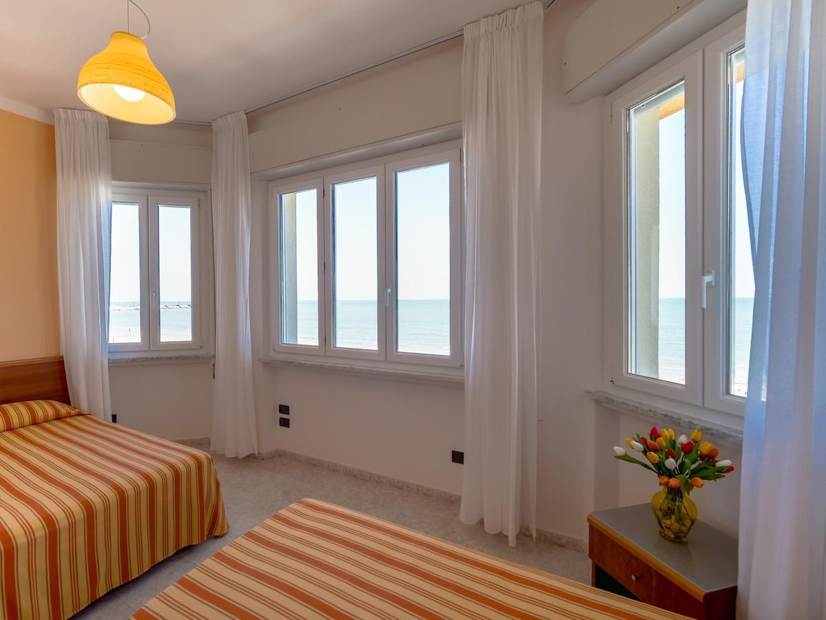 Hotel De La Ville Senigallia Luaran gambar